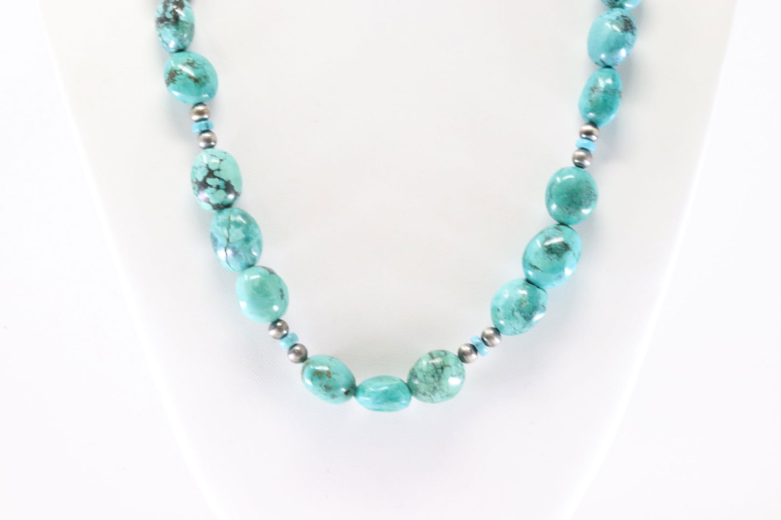 America Sterling Silver Turquoise / Pearl Beaded Necklace. (1 of 4)
