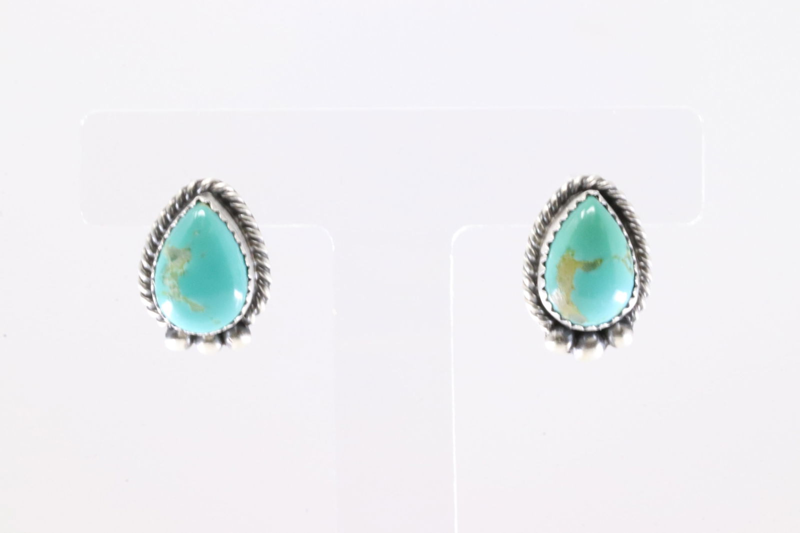 Native America Navajo Sterling Silver Kingman Turquoise Post Earring's By Freda Martinez.: This is a Native America Navajo Sterling Silver Kingman Turquoise Post Earring's By Freda Martinez. Stamp F.