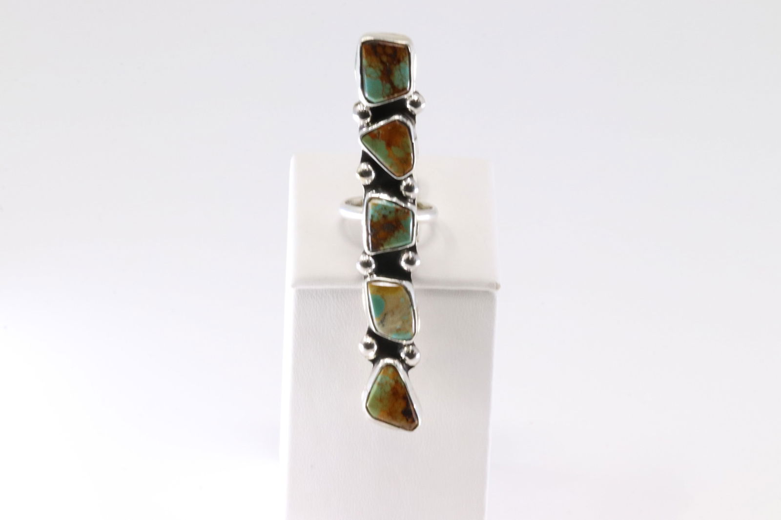 Native America Zuni Sterling Silver Turquoise Ring By Jude Candelaria.: This is a Native America Zuni Sterling Silver Turquoise Ring By Jude Candelaria. Stamp Jude Candelaria. Ring Size: 6.00.