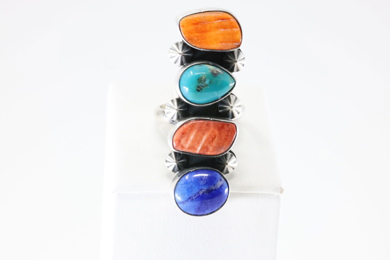 Native America Navajo Sterling Silver Multicolor Stone Ring By Donovan Skeets.: This is a Native America Navajo Sterling Silver Multicolor Stone Ring By Donovan Skeets. Stamp Donovan Skeets. Ring Size: 8.00.