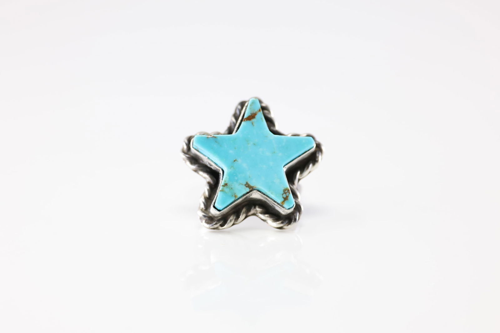 Native America Navajo Sterling Silver Turquoise Star Ring By L.C.: This is a Native America Navajo Sterling Silver Turquoise Star Ring By L.C. Stamp LC. Ring Size: 7.00.