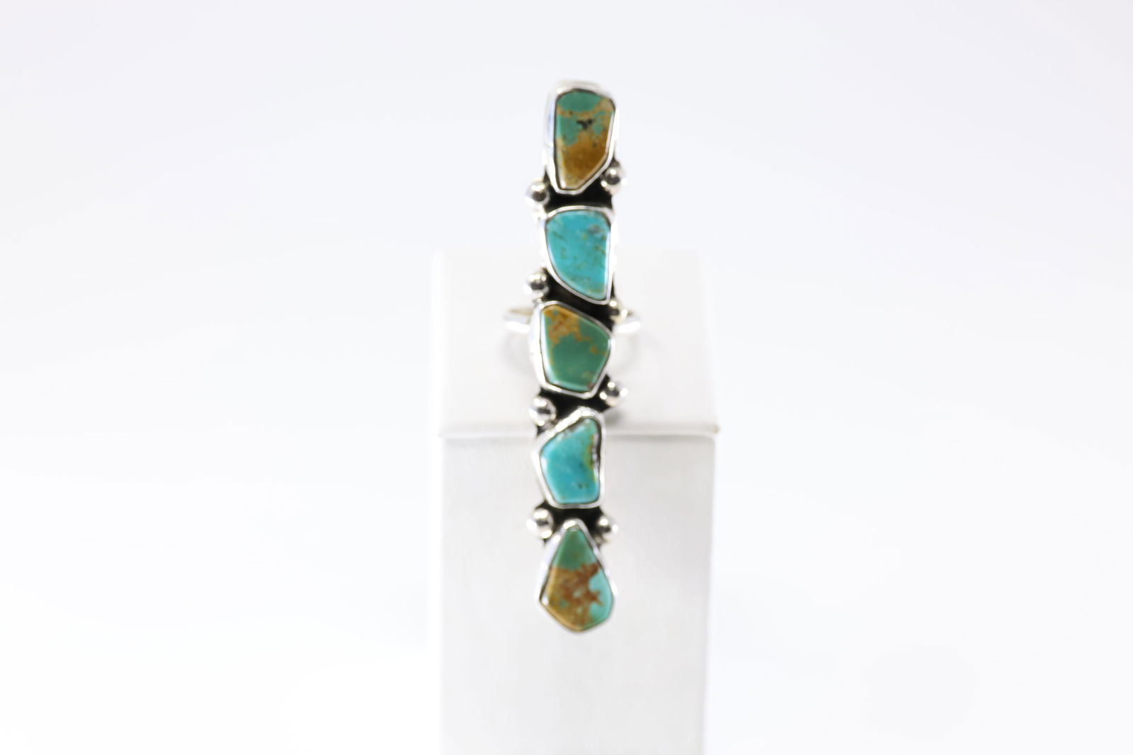 Native America Zuni Sterling Silver Turquoise Ring By Jude Candelaria.: This is a Native America Zuni Sterling Silver Turquoise Ring By Jude Candelaria. Stamp Jude Candelaria. Ring Size: 7.00.