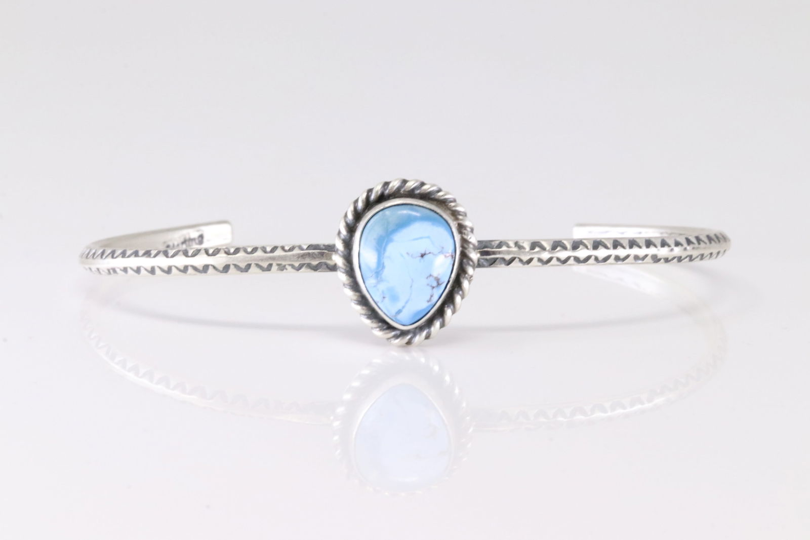 Native America Navajo Sterling Silver Golden Hill Bracelet Cuff By Donovan Skeet. (1 of 4)