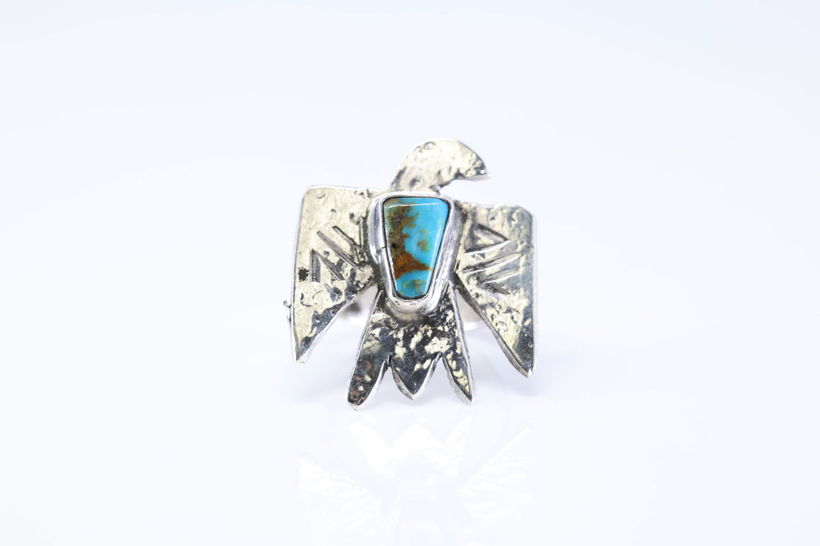 Native America Zuni Sterling Silver Turquoise Thunderbird Ring By Jude Candelaria.: This is a Native America Zuni Sterling Silver Turquoise Thunderbird Ring By Jude Candelaria. Stamp Jude Candelaria. Ring size: 8.75.