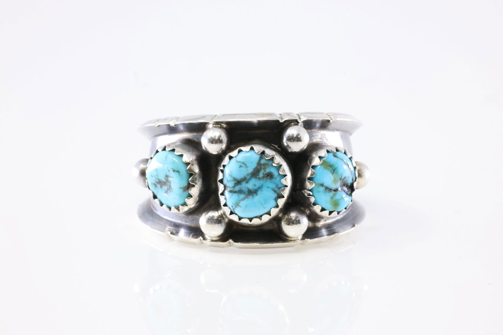 Native America Navajo Sterling Silver Turquoise Ring By RC.: This is a Native America Navajo Sterling Silver Turquoise Ring By RC. Stamp RC. Ring Size: 10.50.