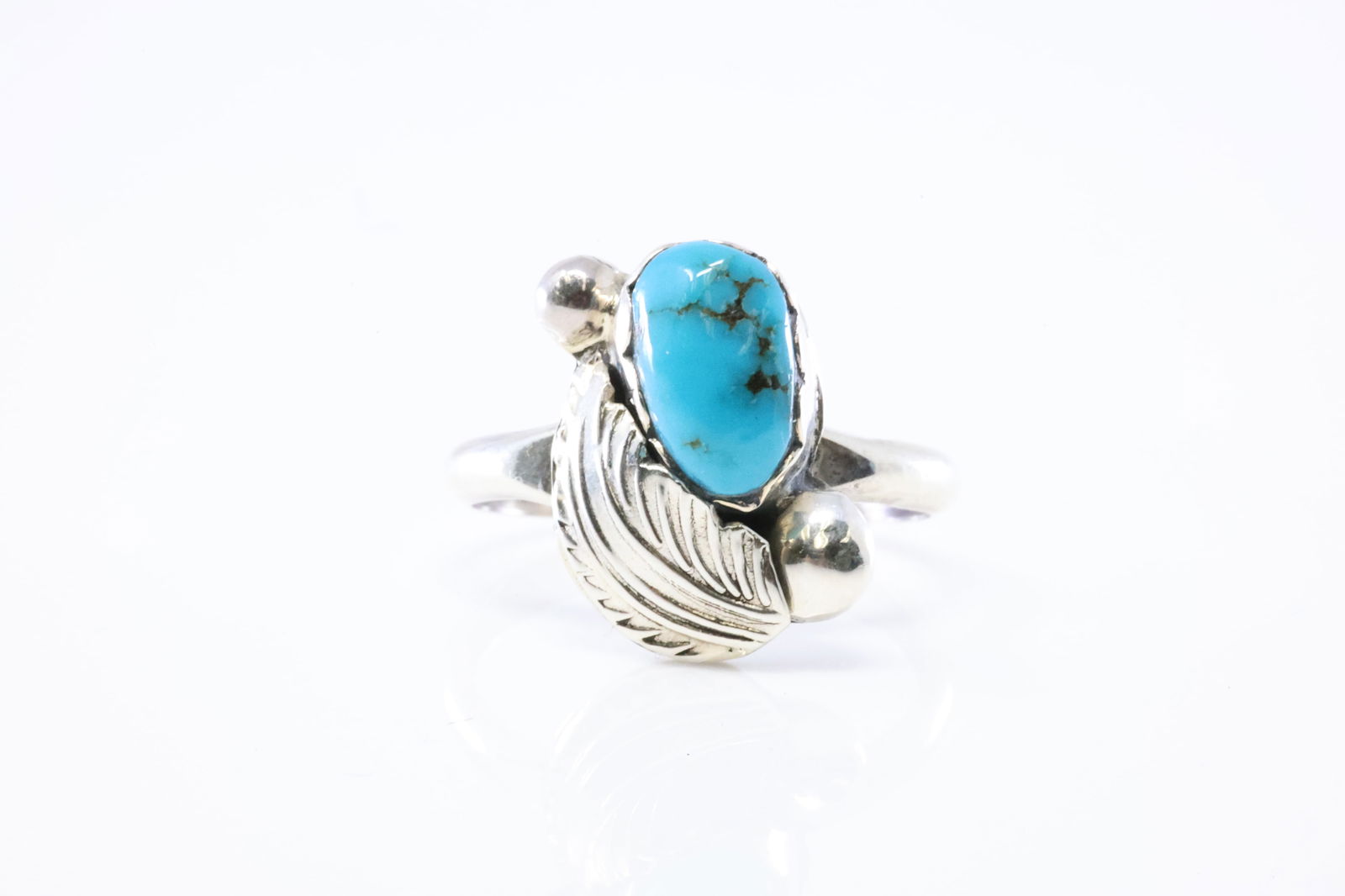 Native America Navajo Sterling Silver Turquoise Ring By Simplicio.: This is a Native America Navajo Sterling Silver Turquoise Ring By Simplicio. Stamp Simplicio. Ring Size: 6.50.