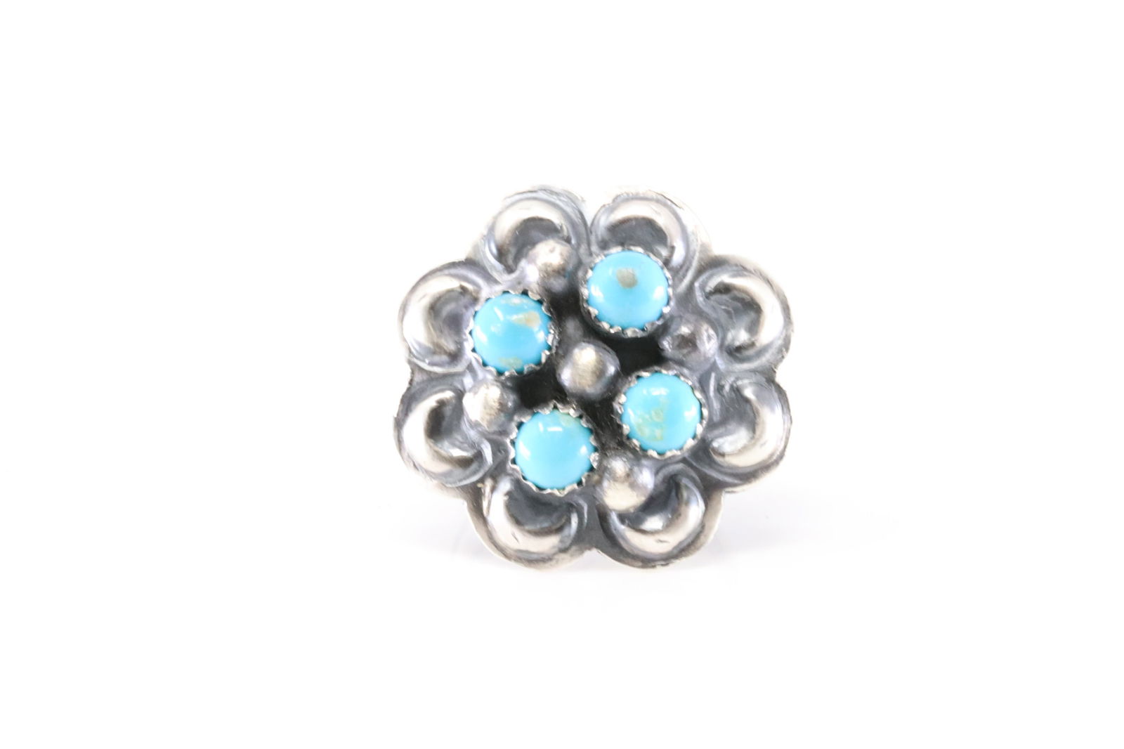 Native America Navajo Sterling Silver Turquoise Flower Ring By T.Yazzie.: This is a Native America Navajo Sterling Silver Turquoise Flower Ring By T.Yazzie. Stamp T.Yazzie. Ring size: 6.00.