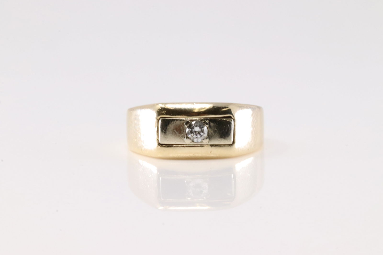 Diamond Ring 14Kt. (1 of 4)