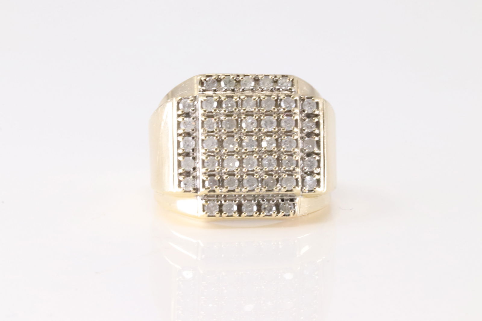 Diamond Ring 10Kt. (1 of 4)