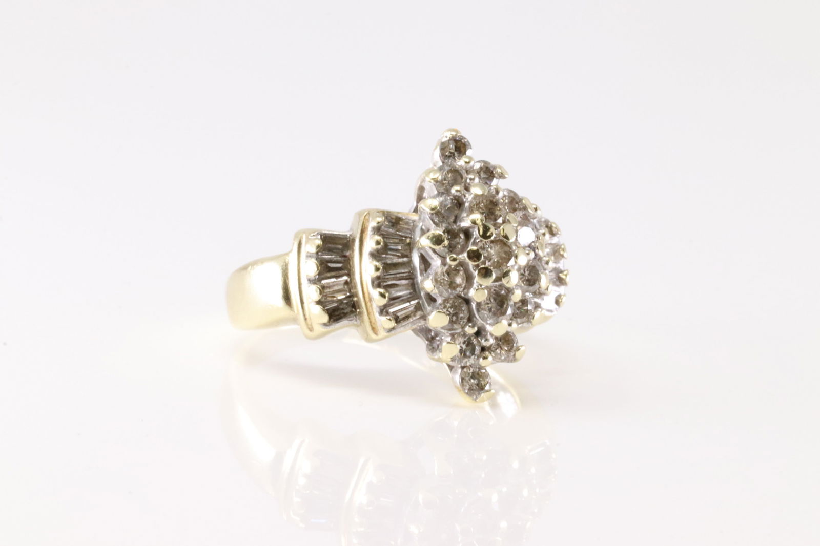Diamond Ring 10Kt. - 2