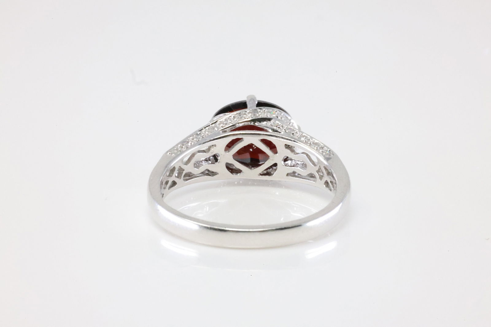 Garnet & Diamond Ring 14Kt. - 4
