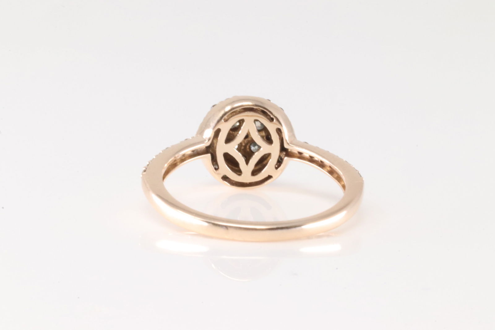 Elegant Diamond Ring 10Kt. - 4