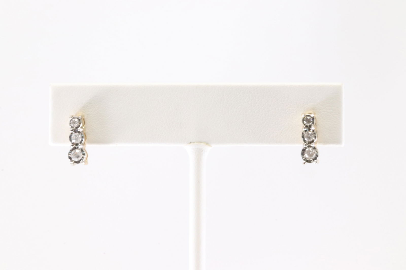 Diamond Stud Earring 10Kt. - 2