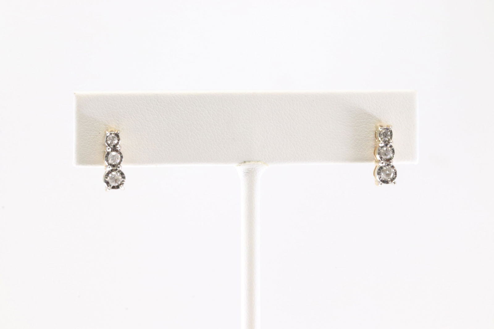 Diamond Stud Earring 10Kt. - 3