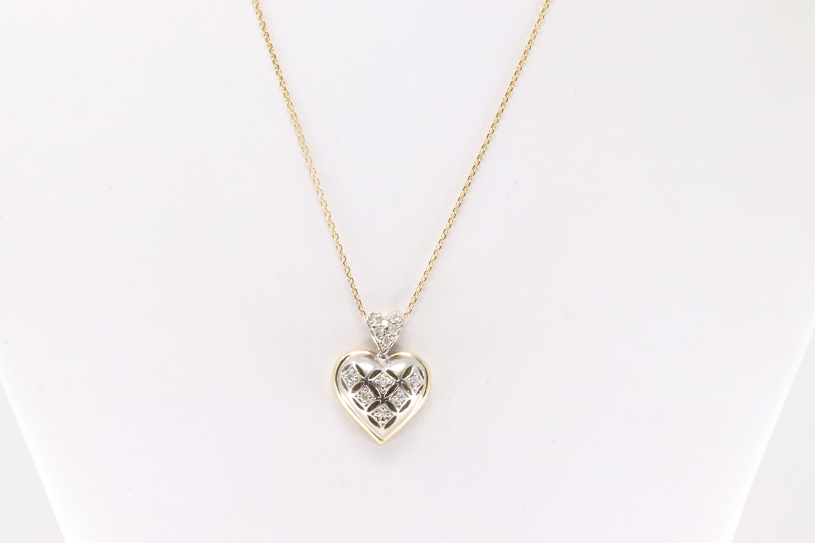 Diamond Heart Pendant / Necklace 14Kt. (1 of 4)