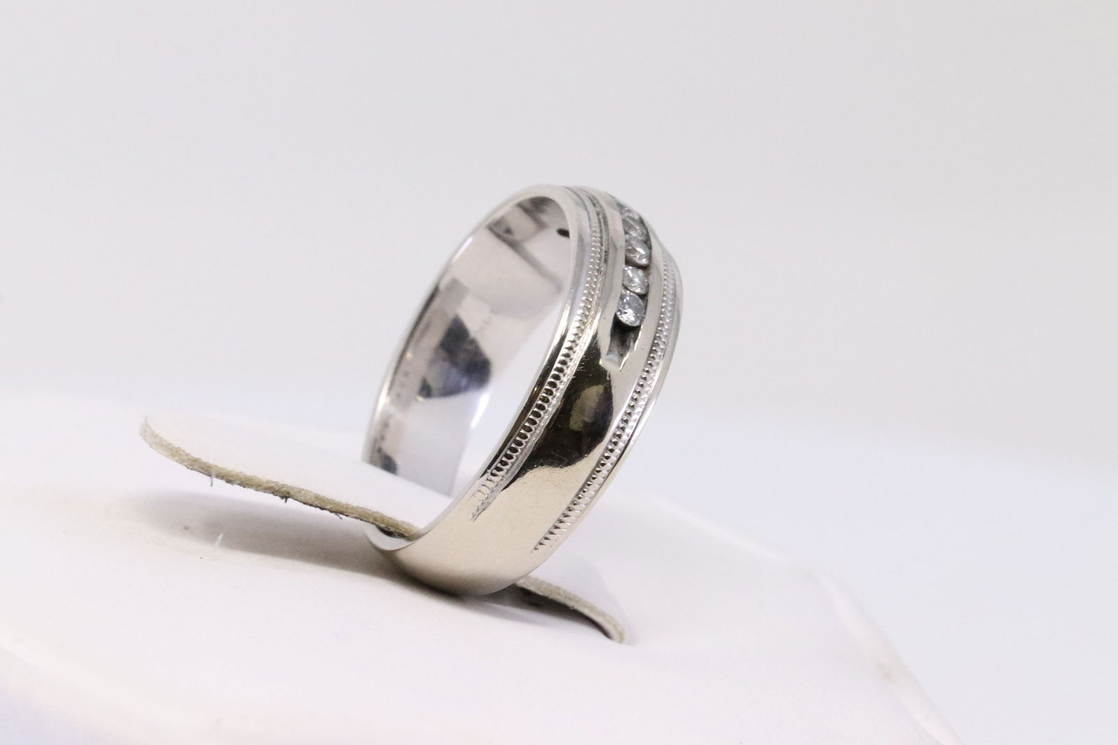 14KT White Gold Diamond Ring. - 3