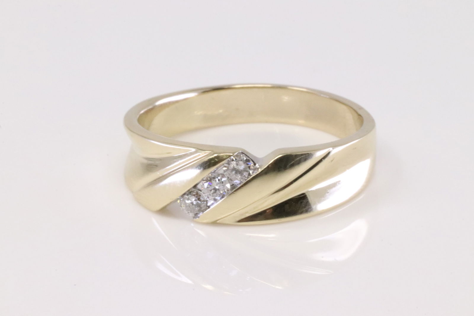 Diamond Wedding Ring 10Kt. - 2