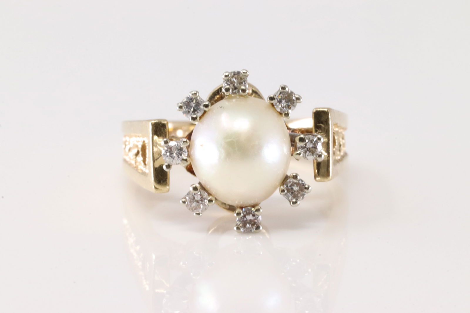Pearl & Diamond Ring 14Kt. (1 of 4)