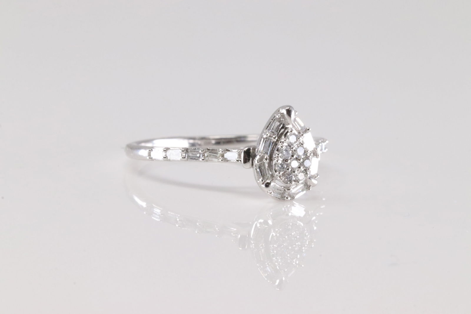 Diamond Ring 14kt. - 2
