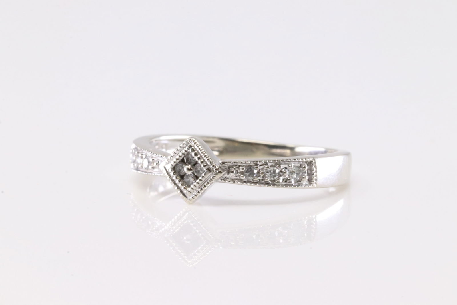 Diamond Ring 10Kt. - 3