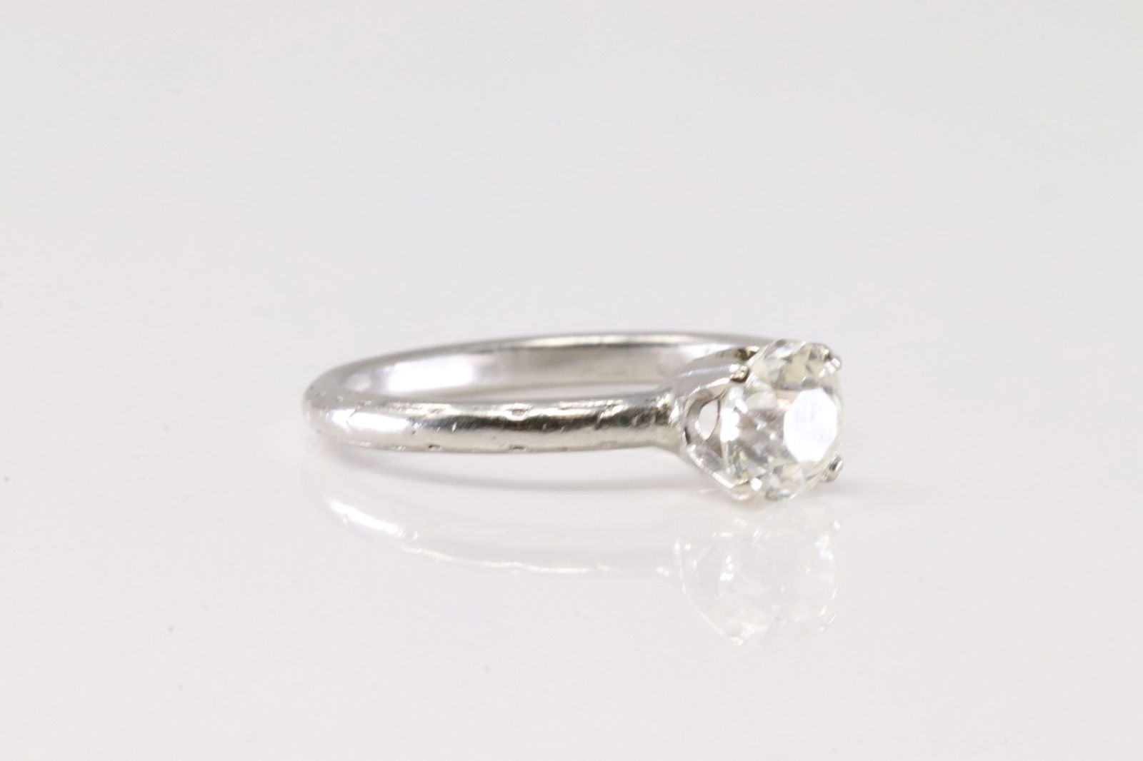 Platinum Diamond Ring. - 2