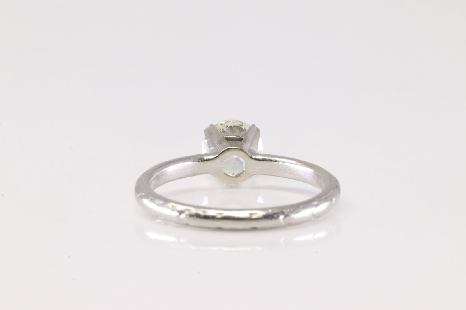 Platinum Diamond Ring. - 4