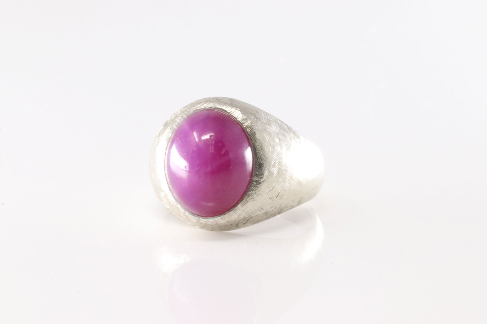 Elegant Ruby Ring 14Kt. - 2