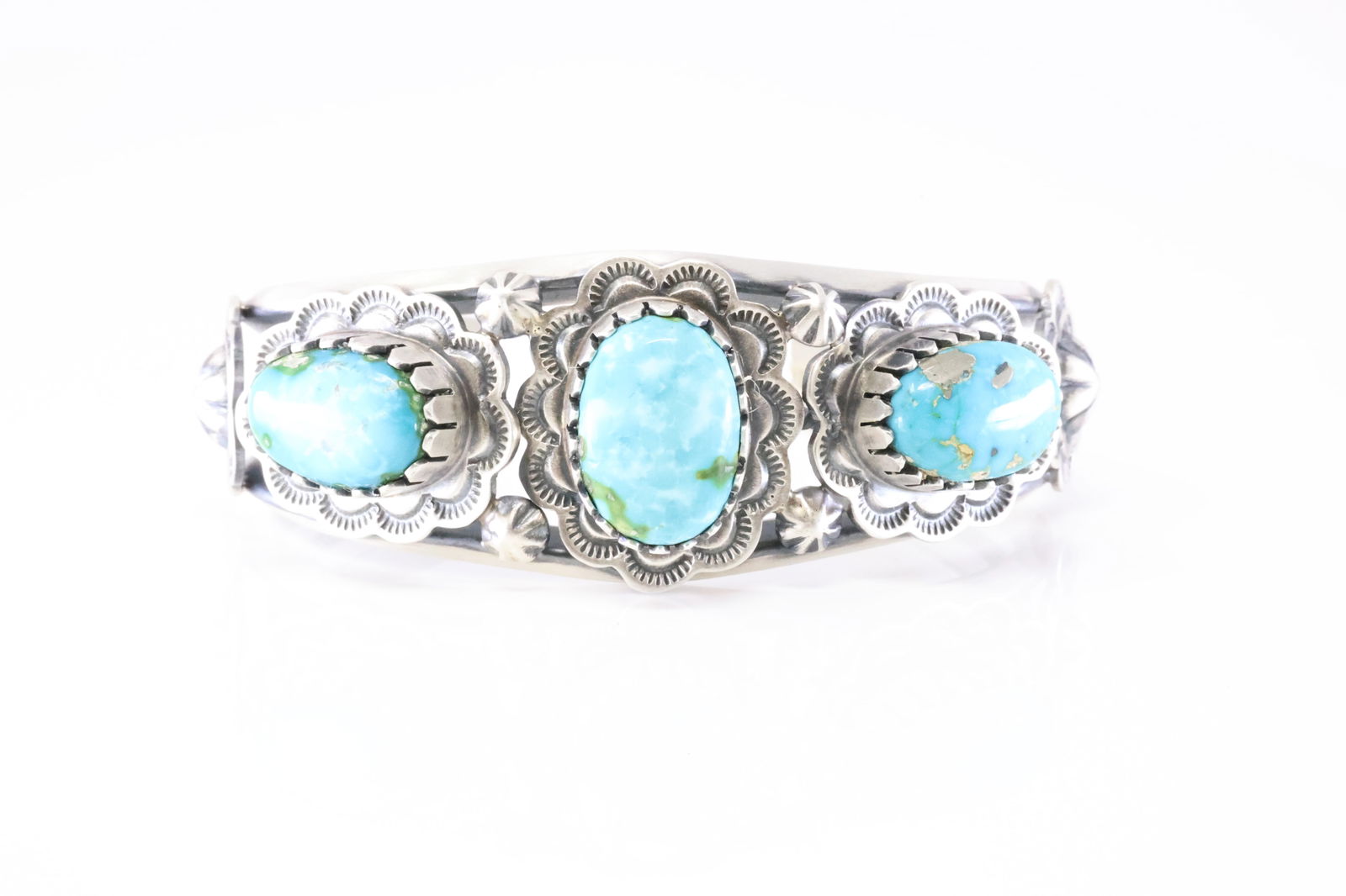 Native America Navajo Sterling Silver Turquoise Bracelet Cuff By Randy Boyd.: This is a Native America Navajo Sterling Silver Turquoise Bracelet Cuff By Randy Boyd. Stamp Randy Boyd.