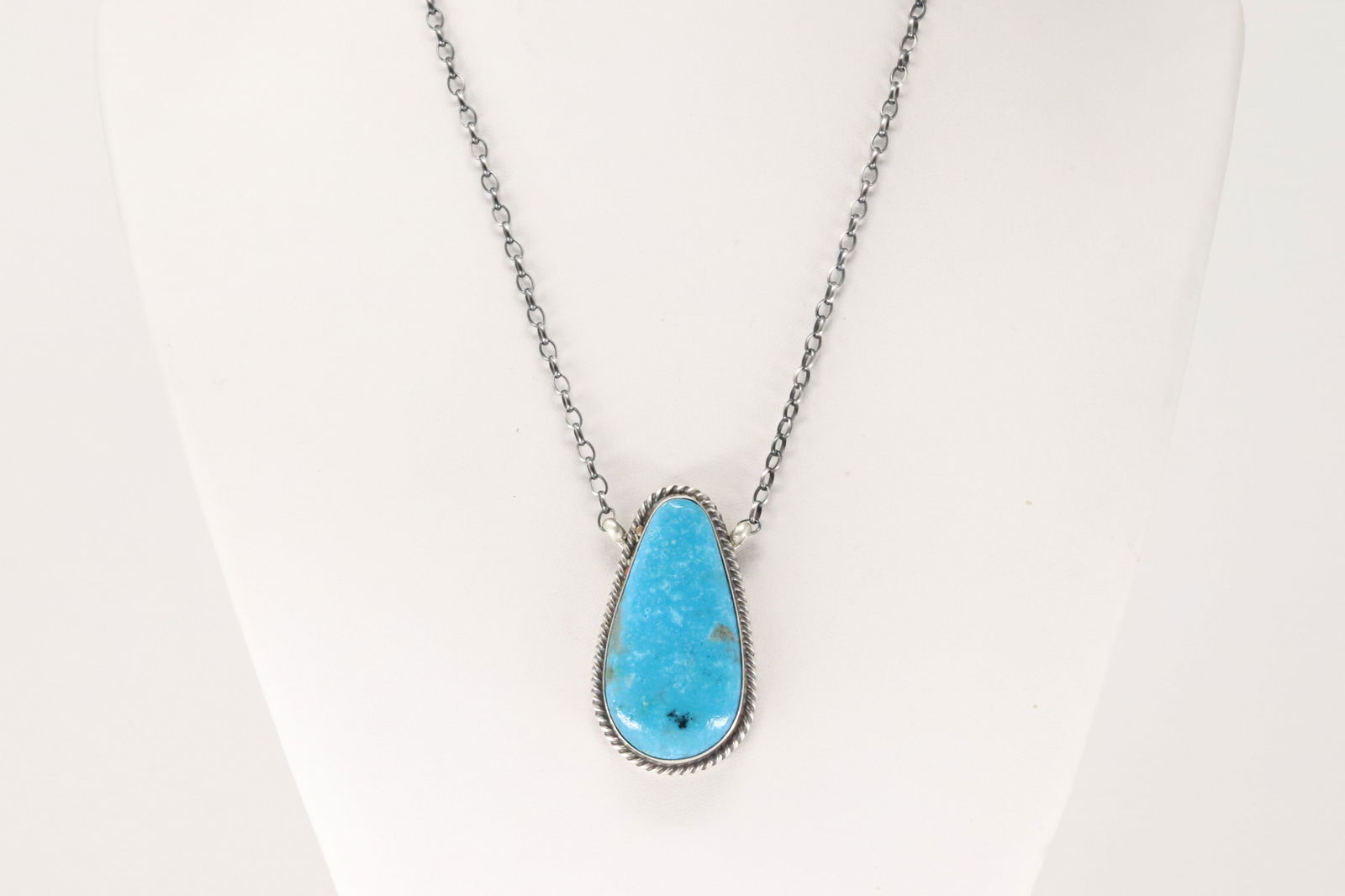 Native America Navajo Sterling Silver Kingman Turquoise Necklace By Johnny Dixon. (1 of 4)