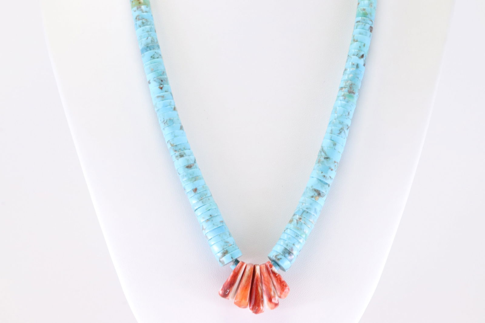 Native America Sterling Silver Spiny Oyster & Turquoise Necklace. (1 of 3)