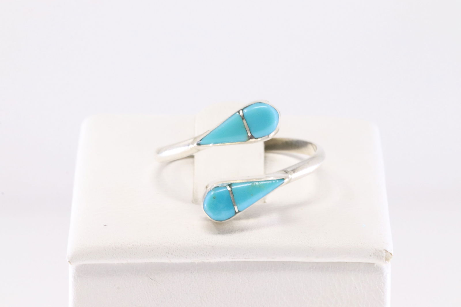 Native America Navajo Sterling Silver Number 8 Turquoise Pendent By Jeff James.: This is a Native America Navajo Sterling Silver Number 8 Turquoise Pendent By Jeff James. Stamp JJJ.