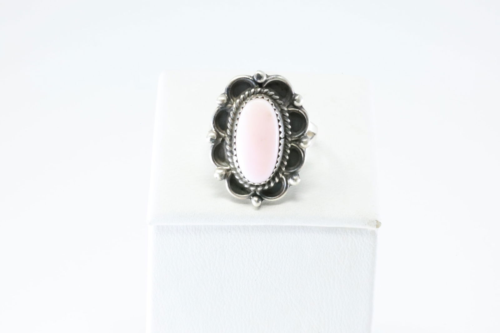 America Sterling Silver Pink Conch Ring. (1 of 4)