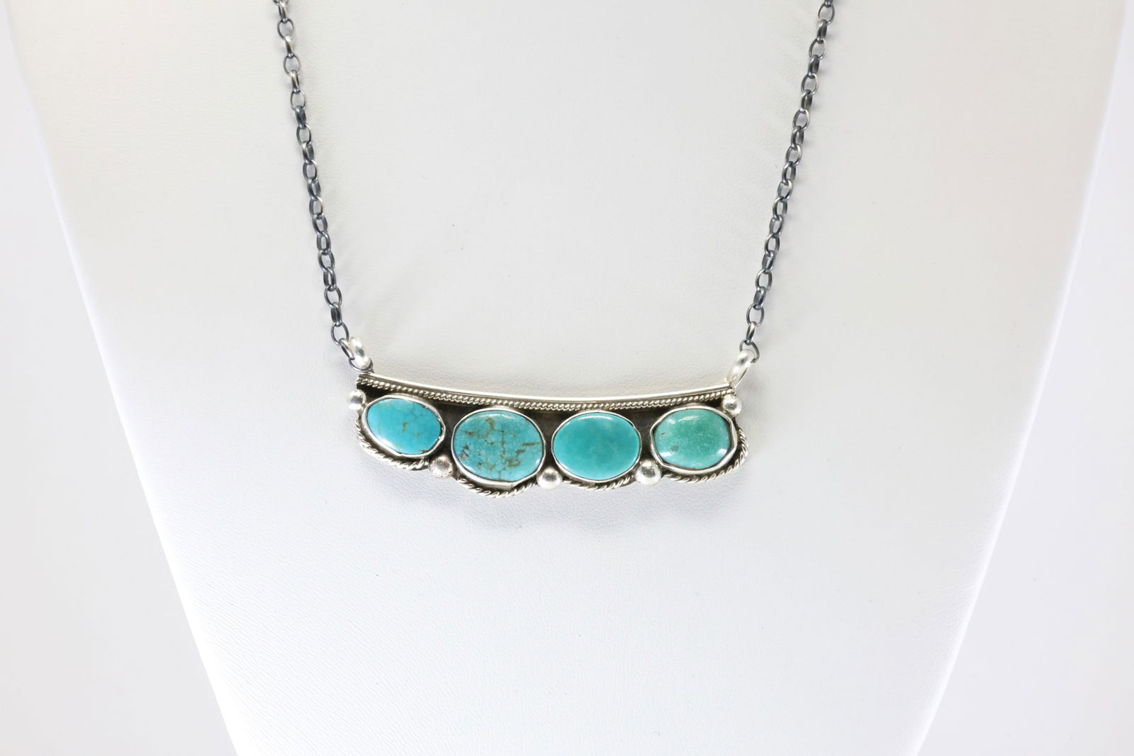 Native America Navajo Sterling Silver Kingman Turquoise Necklace By Eunis Tso. (1 of 4)