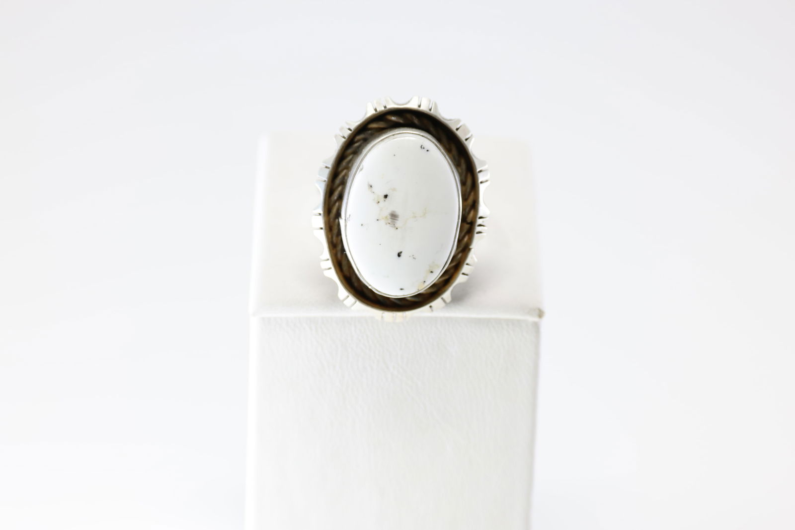 Native America Navajo Sterling Silver White Buffalo Ring By LSS. (1 of 4)