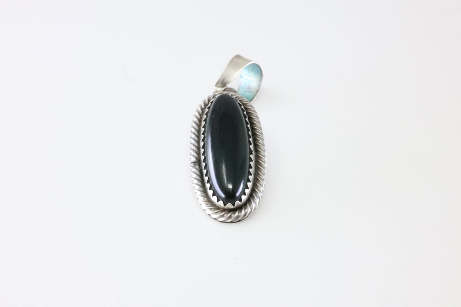Native American Navajo Sterling Silver Black Onyx Pendant By Scott Skeets.: This is a Native American Navajo Sterling Silver Black Onyx Pendant By Scott Skeets. Stamp Skeets.
