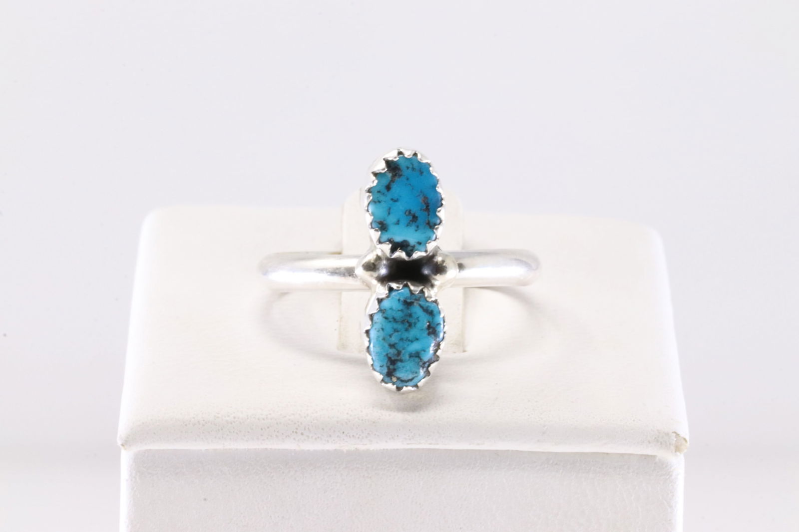 America Sterling Silver Turquoise Ring. (1 of 3)