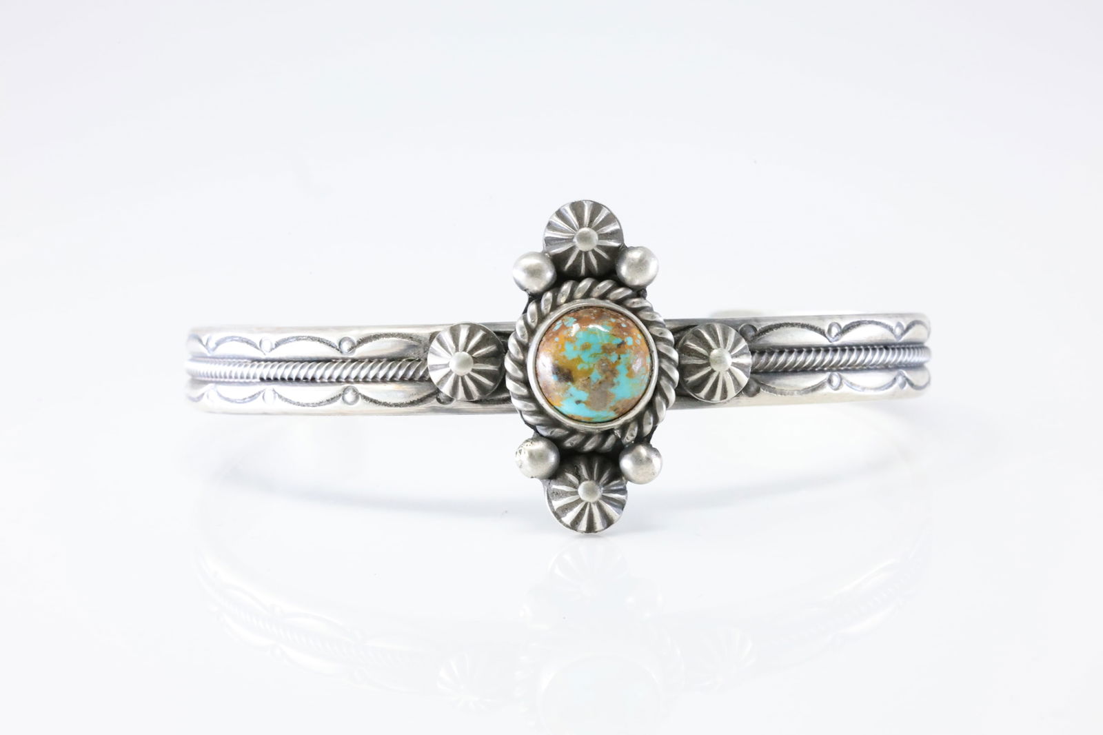 Native America Navajo Sterling Silver Kingman Turquoise Bracelet Cuff By Mike Calladitto. (1 of 4)