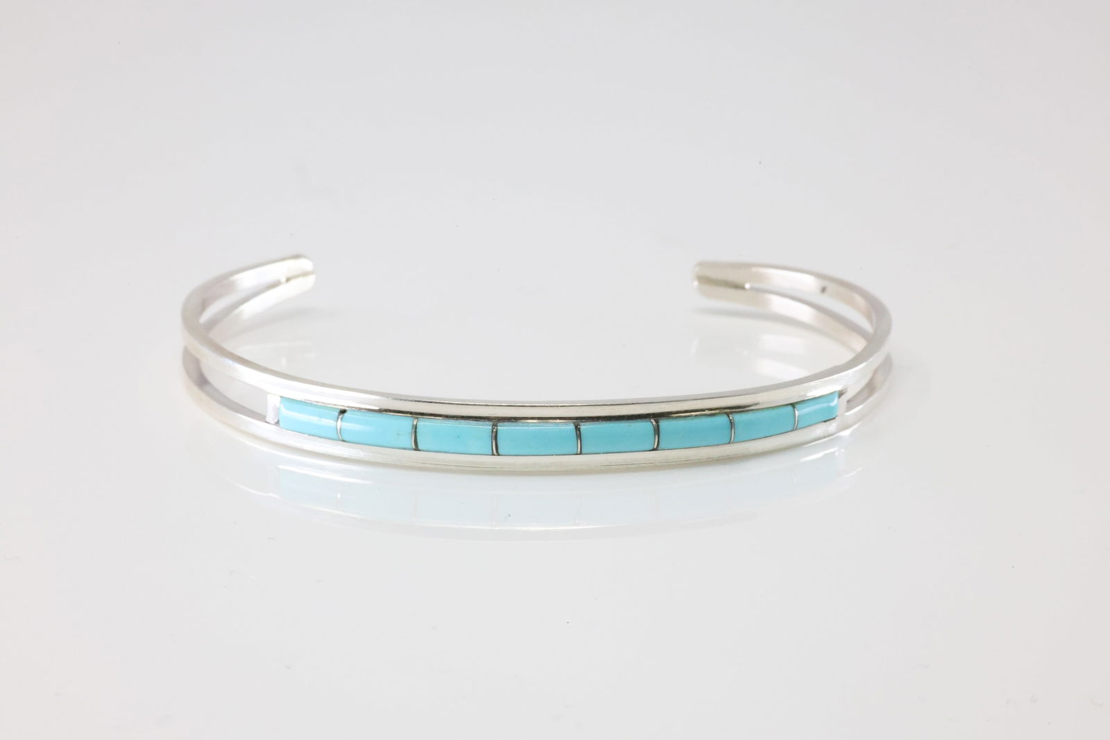 Native America Navajo Sterling Silver Turquoise Inlay Bracelet Cuff By ALW.: This is a Native America Navajo Sterling Silver Turquoise Inlay Bracelet Cuff By ALW. Stamp ALW.
