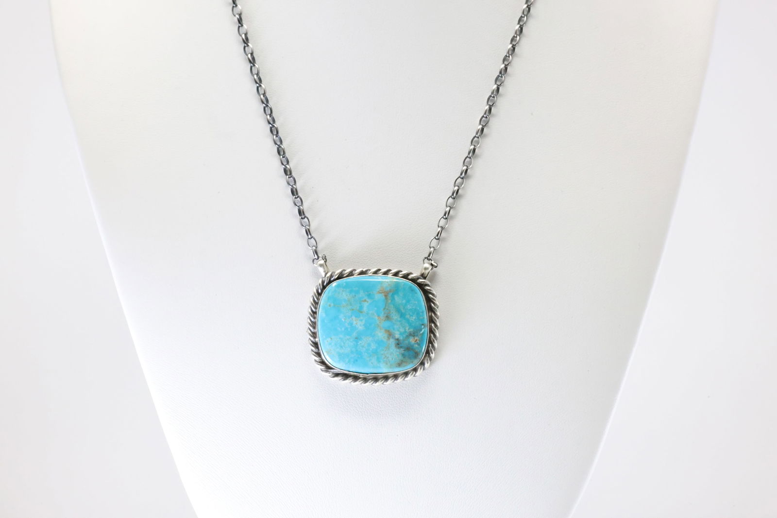 Native America Navajo Sterling Silver Kingman Turquoise Necklace By Lewistus Silver. (1 of 4)