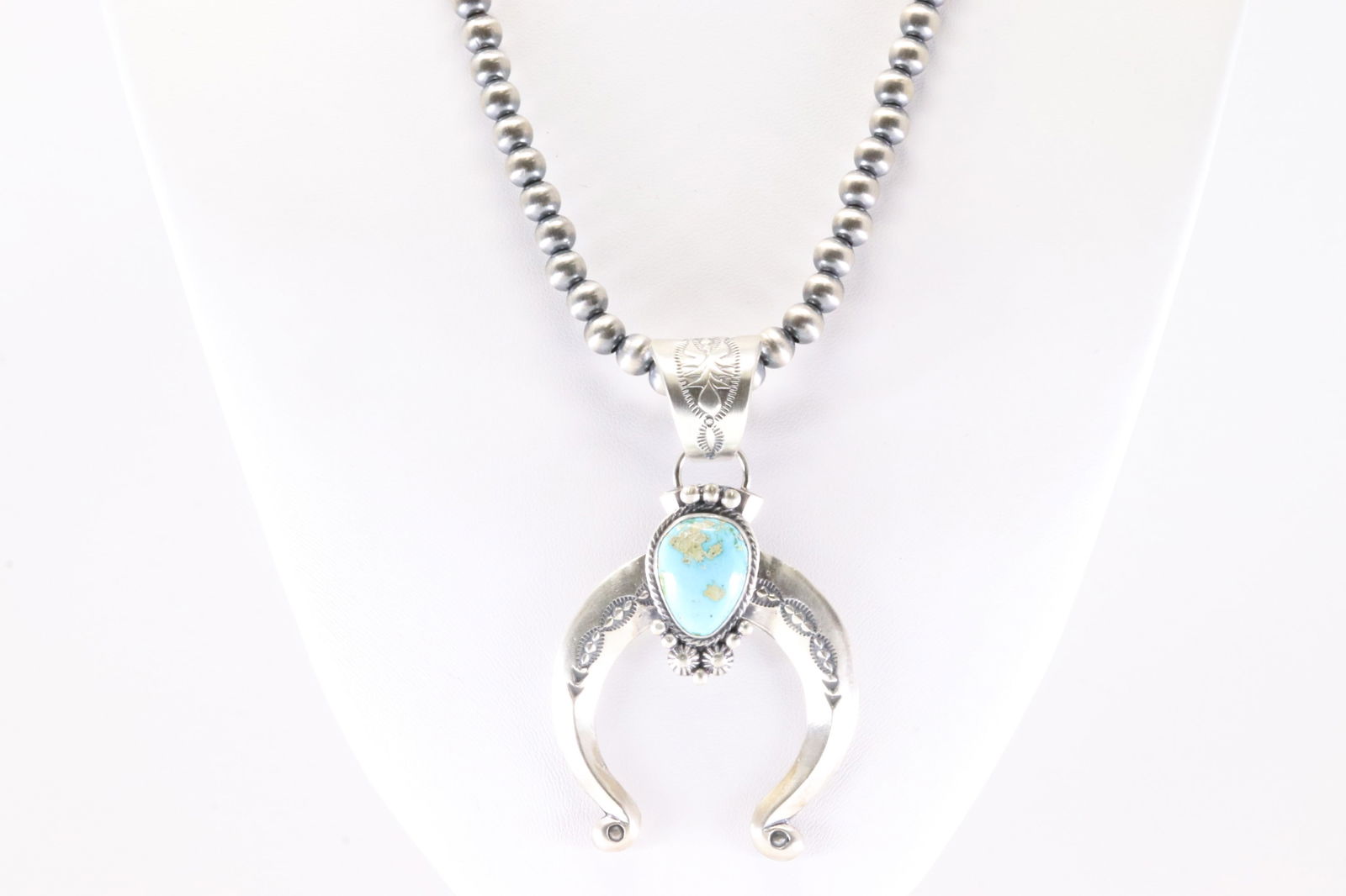 Native America Navajo Sterling Silver Turquoise Naja Pendant By Samuel Yellowhair. With Pearl Beaded: This is a Native America Navajo Sterling Silver Turquoise Naja Pendant By Samuel Yellowhair. With Pearl Beaded Sterling Islver Machine Made Necklace. Necklace length: 18.00"