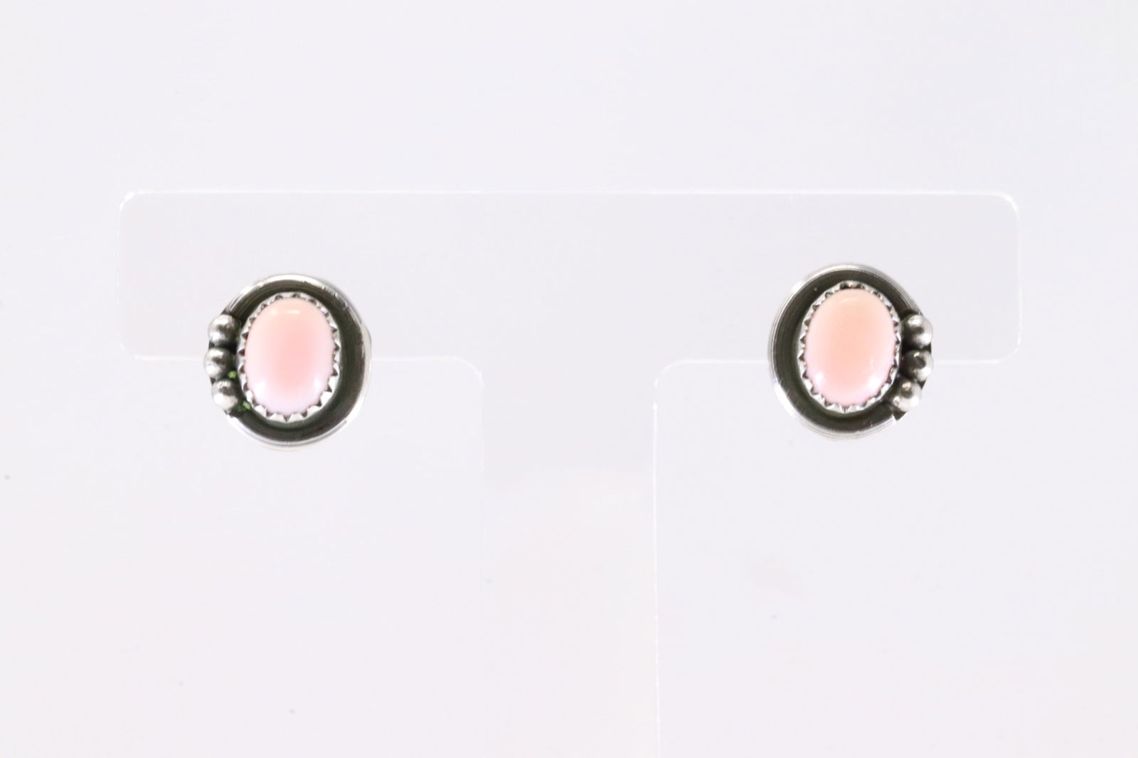 America Sterling Silver Pink Conch Shell Post Earring's. (1 of 3)