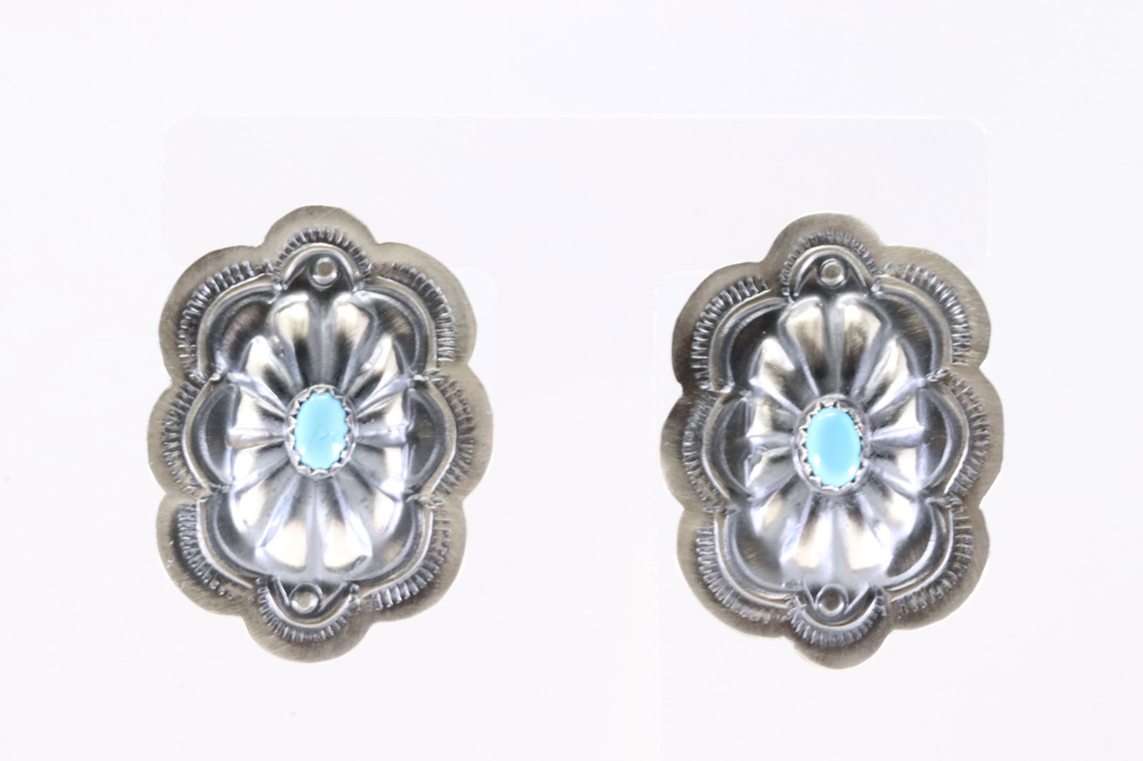 America Sterling Silver Kingman Turquoise Post Earring's.: This is a America Sterling Silver Kingman Turquoise Post Earring's.