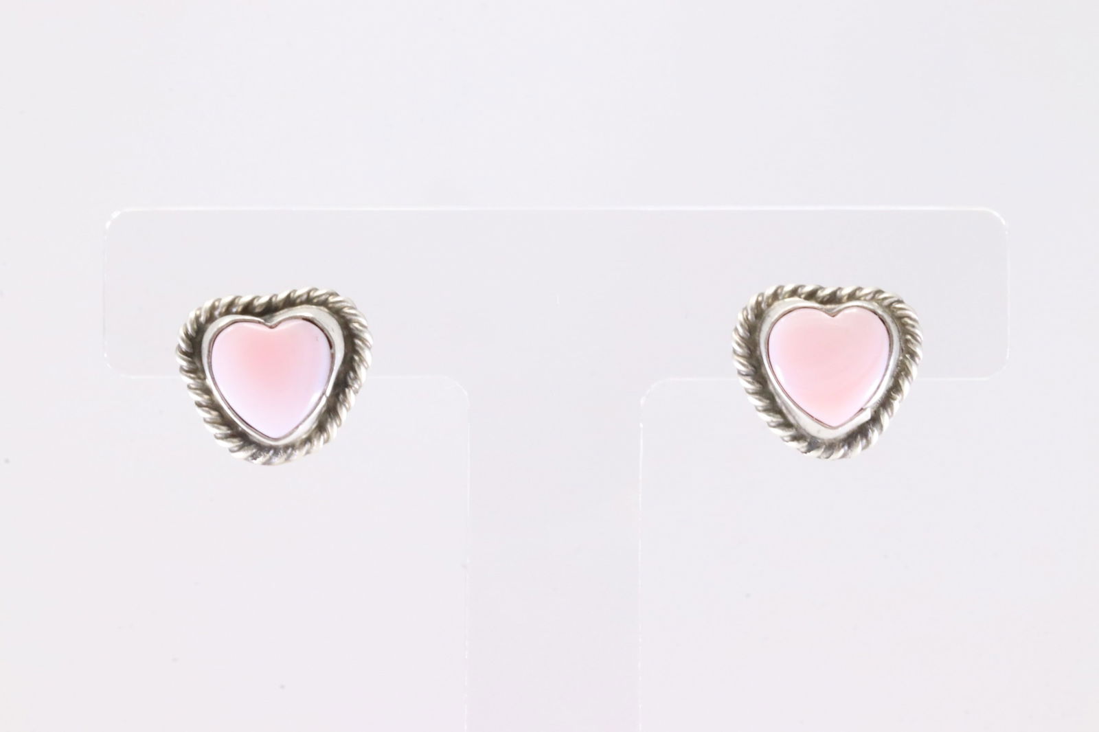 Native America Navajo Sterling Silver Pink Conch Heart Post Earring's By L.C.: This is a Native America Navajo Sterling Silver Pink Conch Heart Post Earring's By L.C. Stamp L.C.