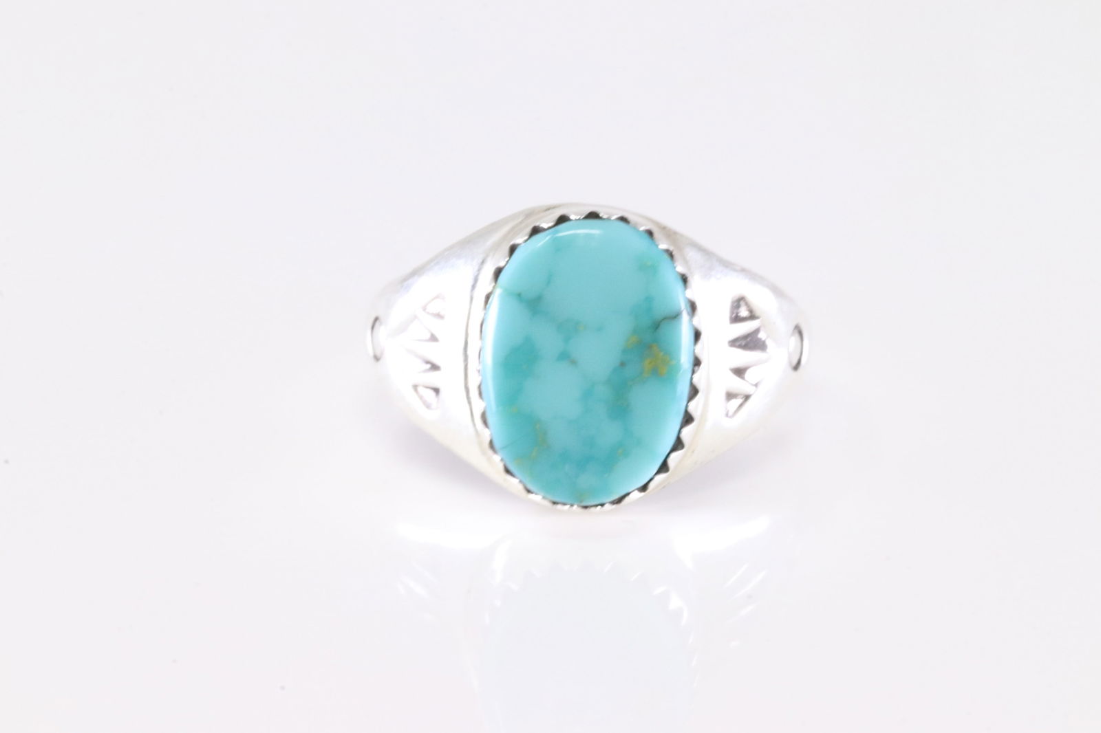 Native America Navajo Sterling Silver Turquoise Ring By M.L.: This is a Native America Navajo Sterling Silver Turquoise Ring By M.L. Ring size: 7.00.