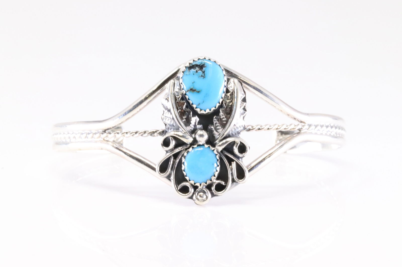 Native America Navajo Sterling Silver Turquoise Bracelet Cuff By Harry B.Yazzie.: This is a Native America Navajo Sterling Silver Turquoise Bracelet Cuff By Harry B.Yazzie. Satmp H.B.Y.