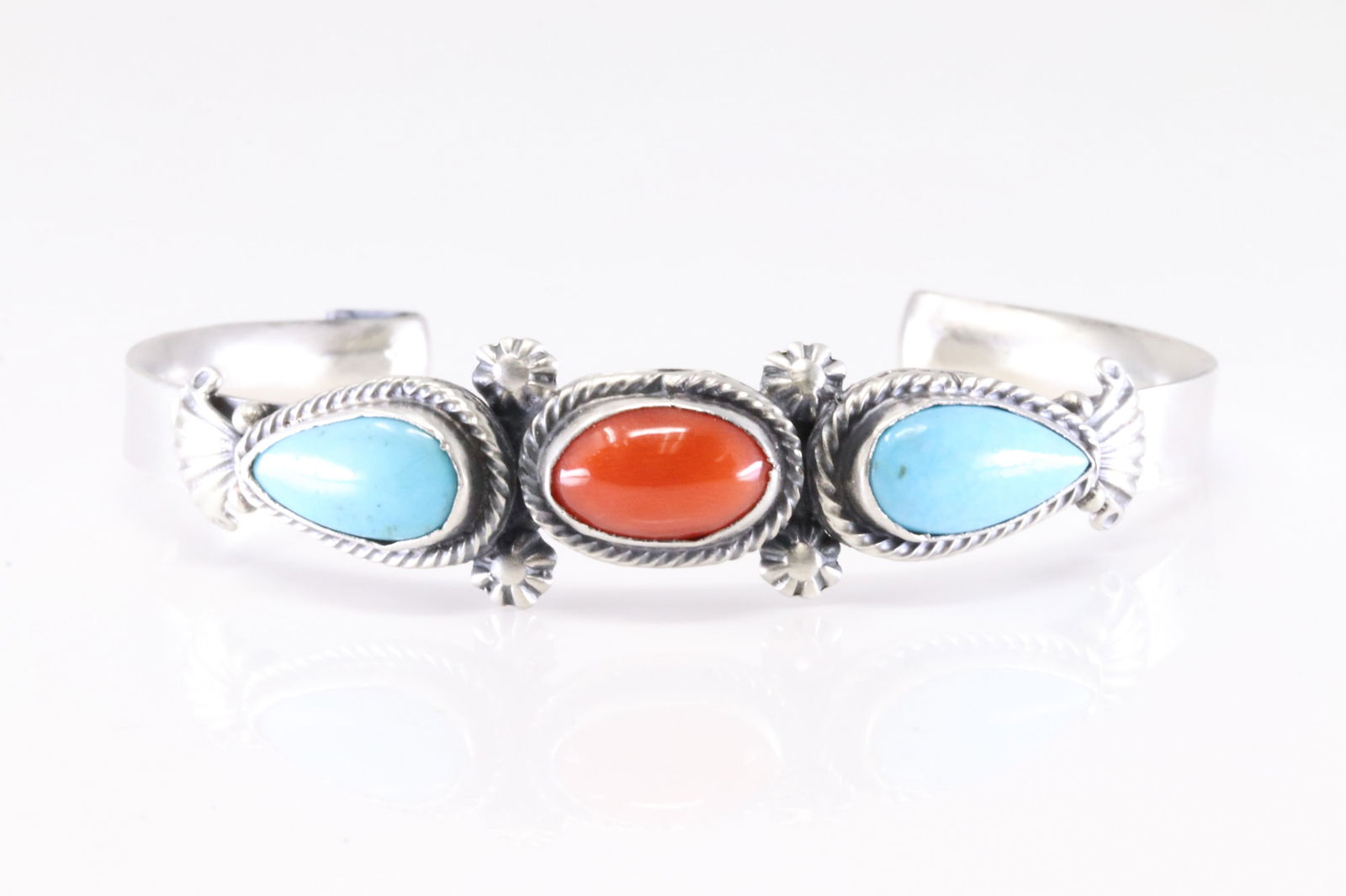 Native America Navajo Sterling Silver Coral & Turquoise Bracelet Cuff By Harry B.Yazzie.: This is a Native America Navajo Sterling Silver Coral & Turquoise Bracelet Cuff By Harry B.Yazzie. Stamp H.B.Y.