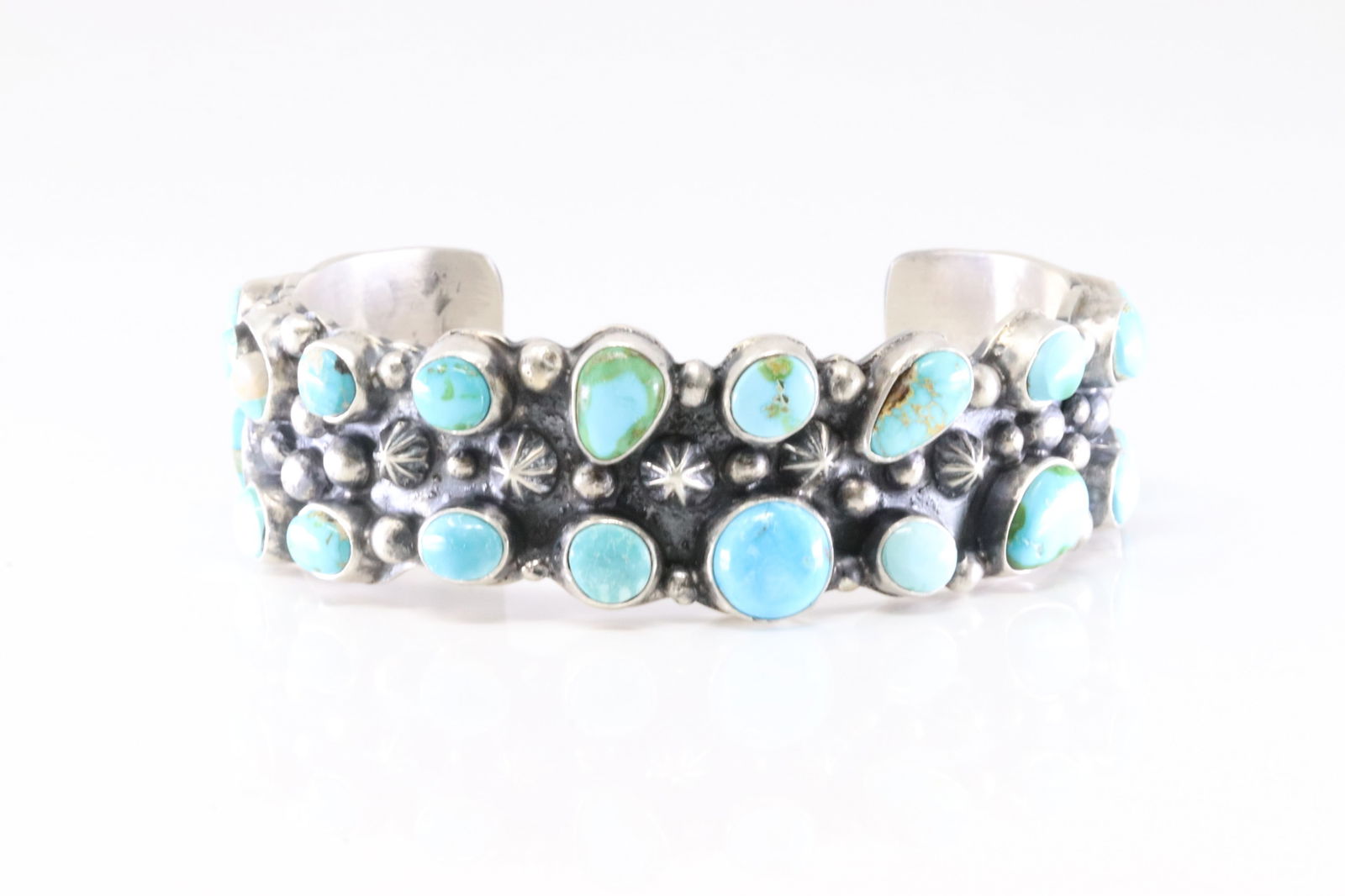 Native America Navajo Sterling Silver Turquoise Bracelet Cuff By Bob Becentl.: This is a Native America Navajo Sterling Silver Turquoise Bracelet Cuff By Bob Becentl. Stamp Bob Bencentl.