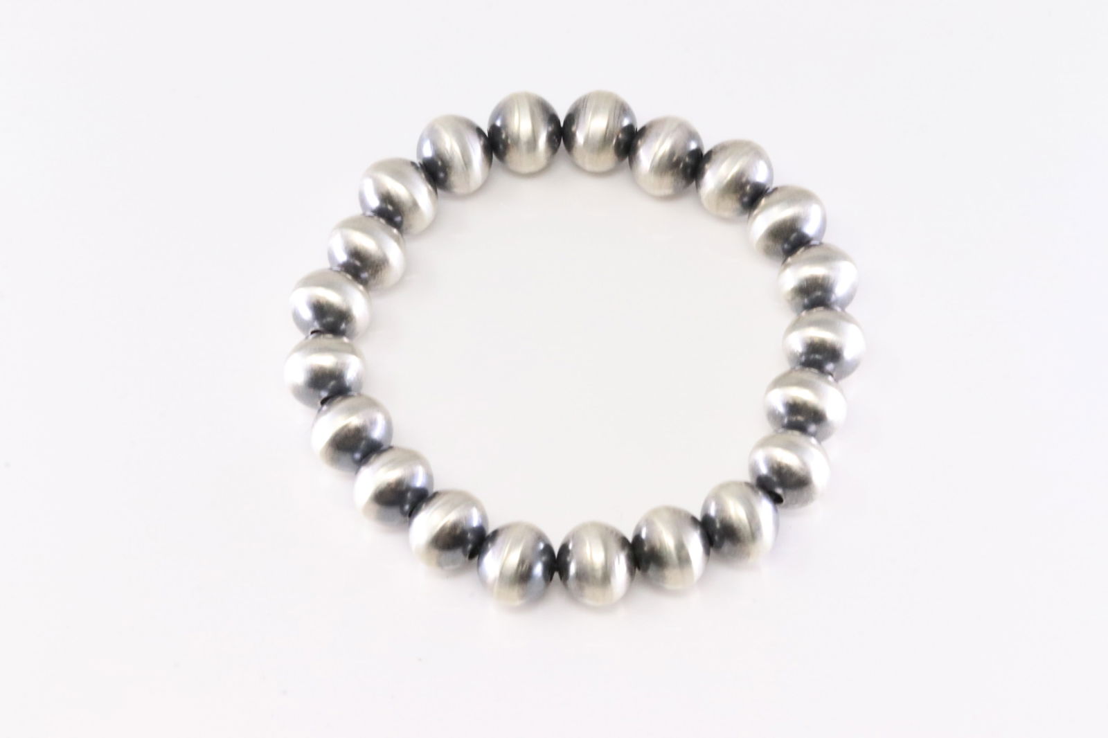 America Sterling Silver Stretch Pearl Beaded Bracelet.: This is a America Sterling Silver Stretch Pearl Beaded Bracelet.