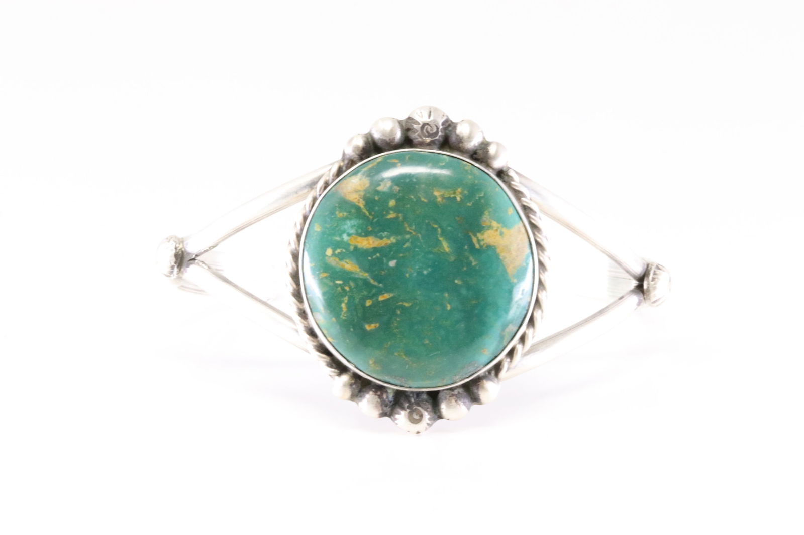 Native America Navajo Sterling Silver Kingman Turquoise Bracelet Cuff By Augustine Largo.: This is a Native America Navajo Sterling Silver Kingman Turquoise Bracelet Cuff By Augustine Largo.