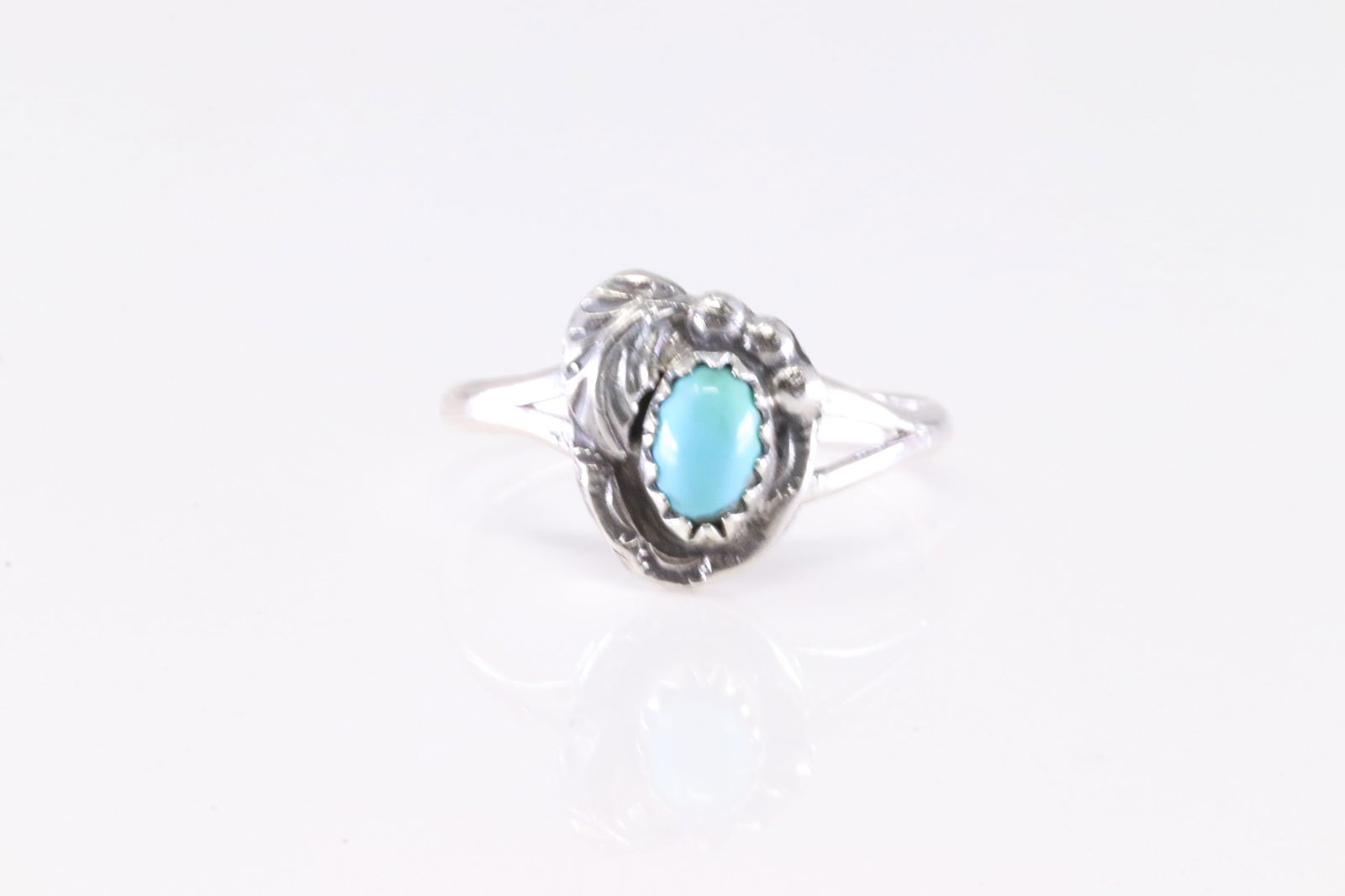 America Sterling Silver Turquoise Ring. (1 of 3)